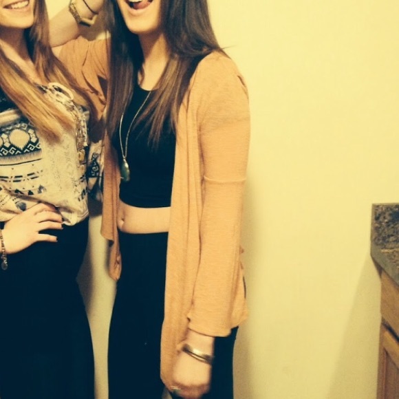 Dusty Pale Pink Shaw - Picture 5 of 8